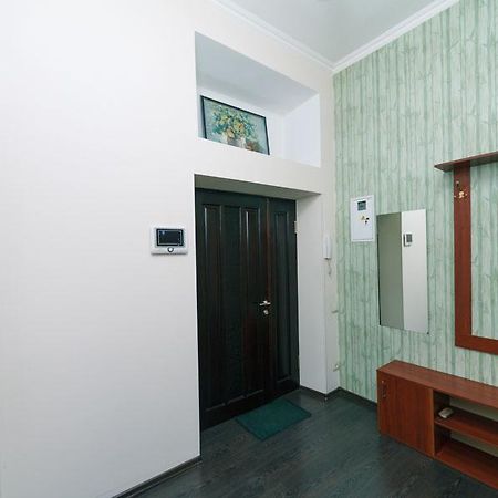 Двухкомнатная Студио На Саксаганского Kyiv Eksteriør billede